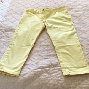Like new capris cotton and spandex